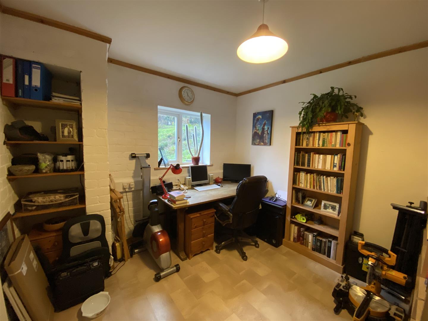 ANOTHER ROOM ASPECT